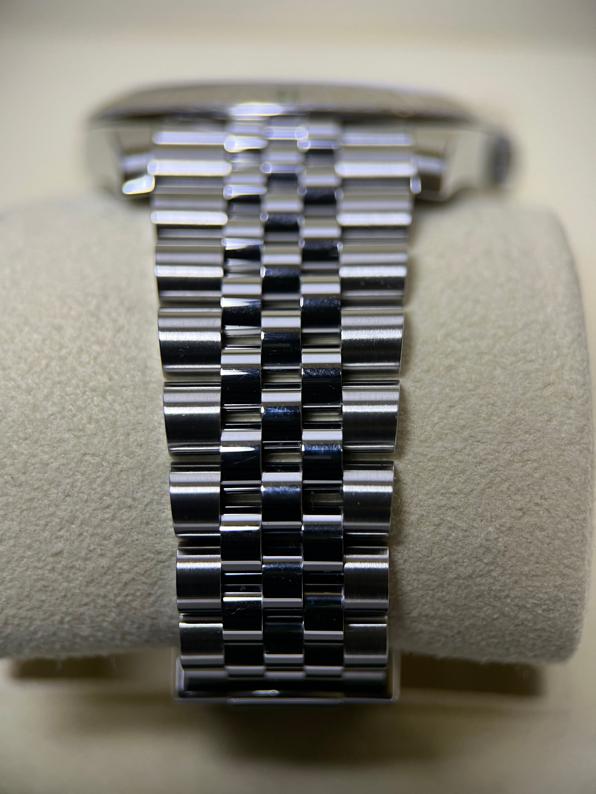 Rolex Datejust 41 Mint Green Dial Fluted Jubilee 126334 (2023)