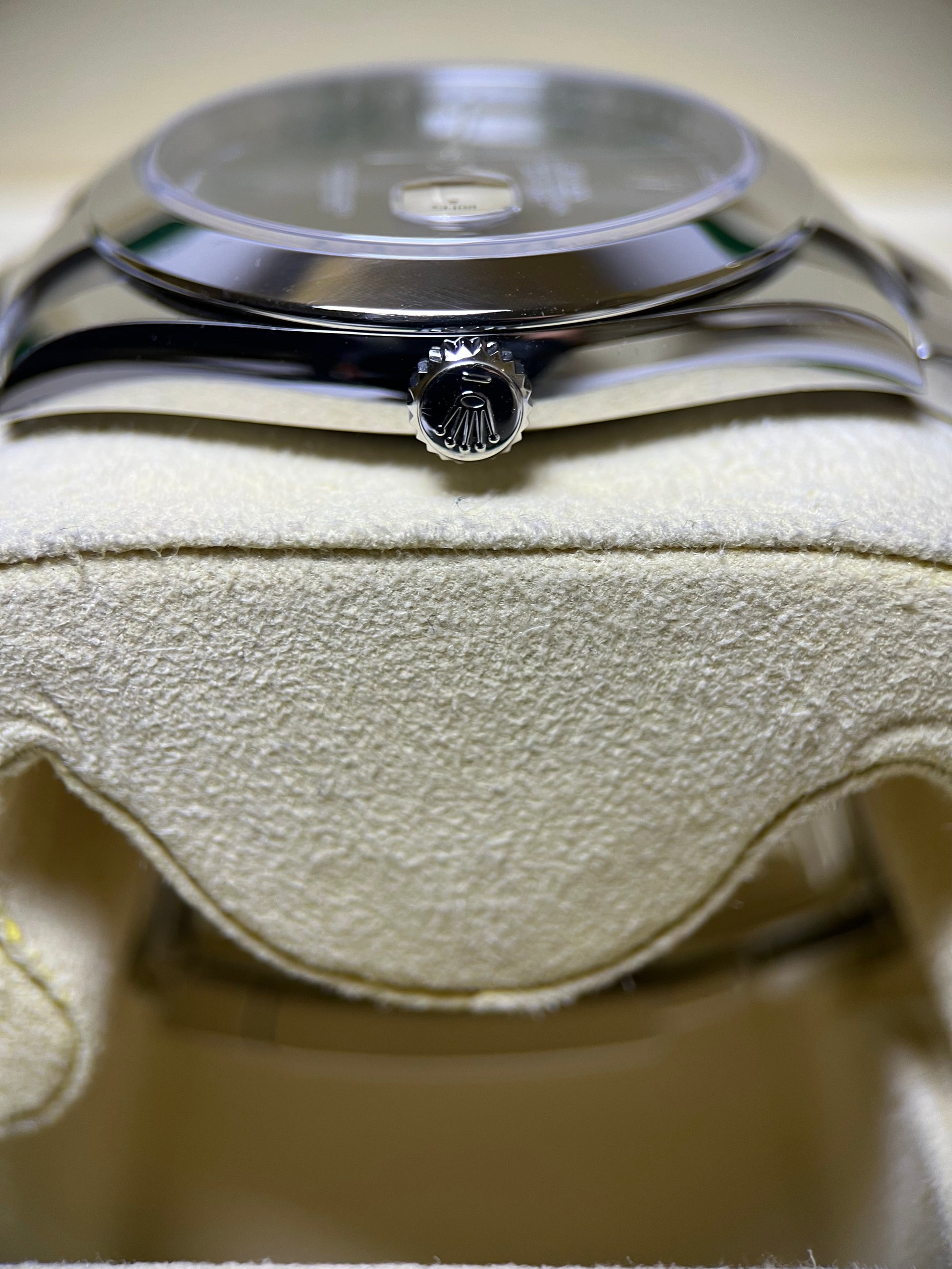 Rolex Datejust 41 Wimbledon Dial Smooth Oyster 126300 (2025)