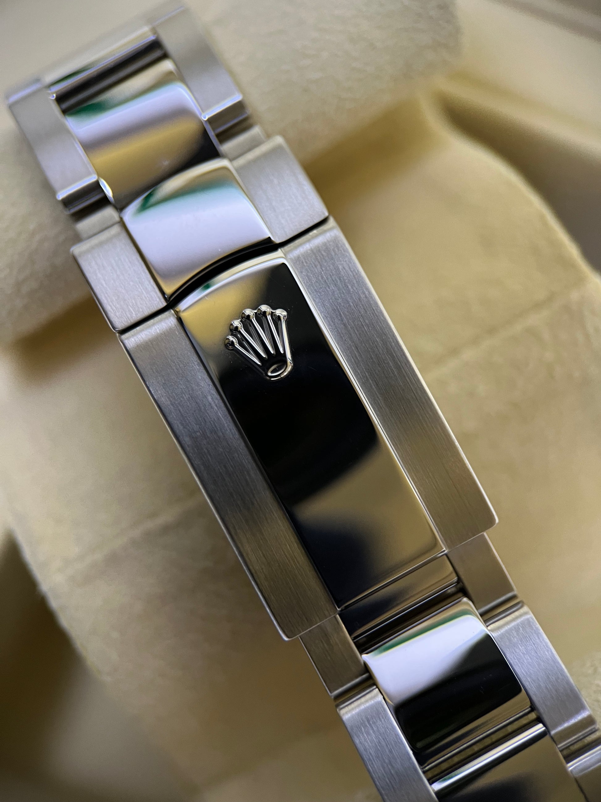 Rolex Datejust 41 Wimbledon Dial Smooth Oyster 126300 (2025)