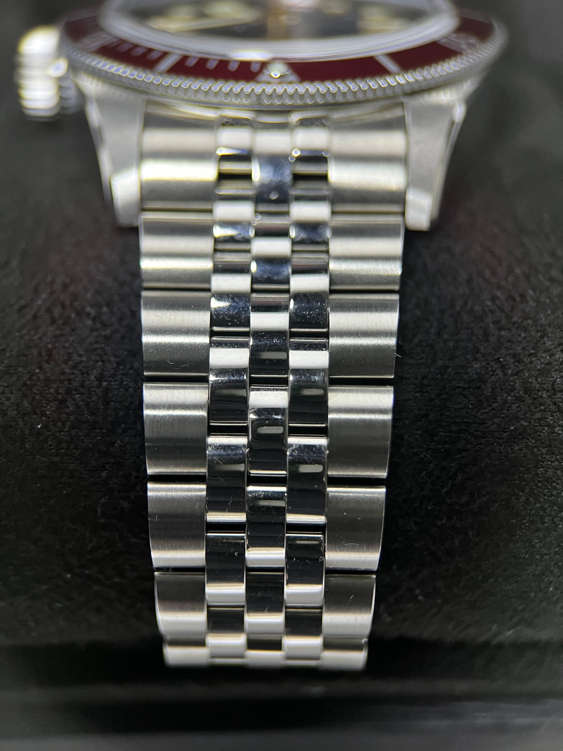 Tudor Black Bay Burgundy 7941A1A0RU (2023)