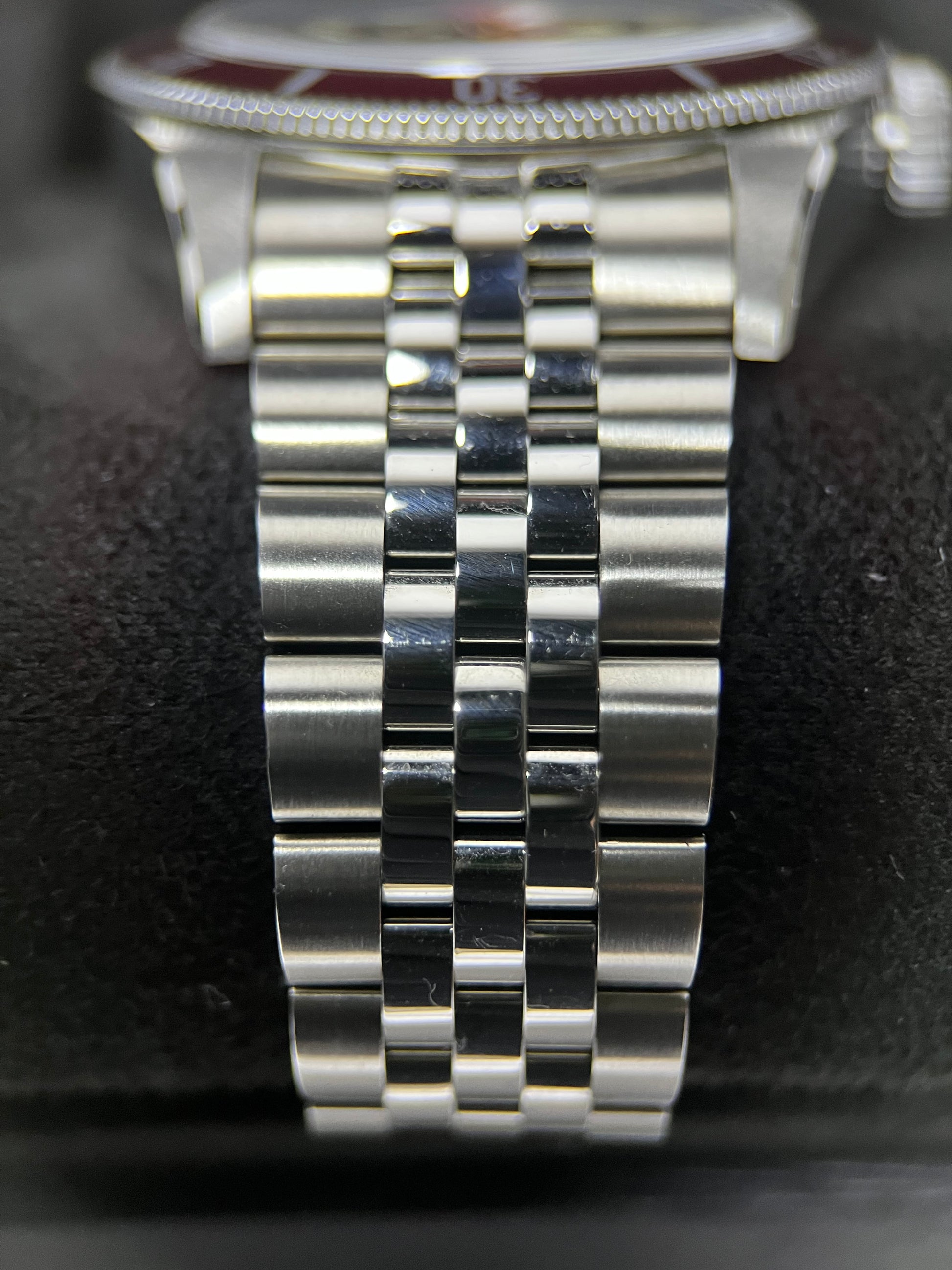 Tudor Black Bay Burgundy 7941A1A0RU (2023)