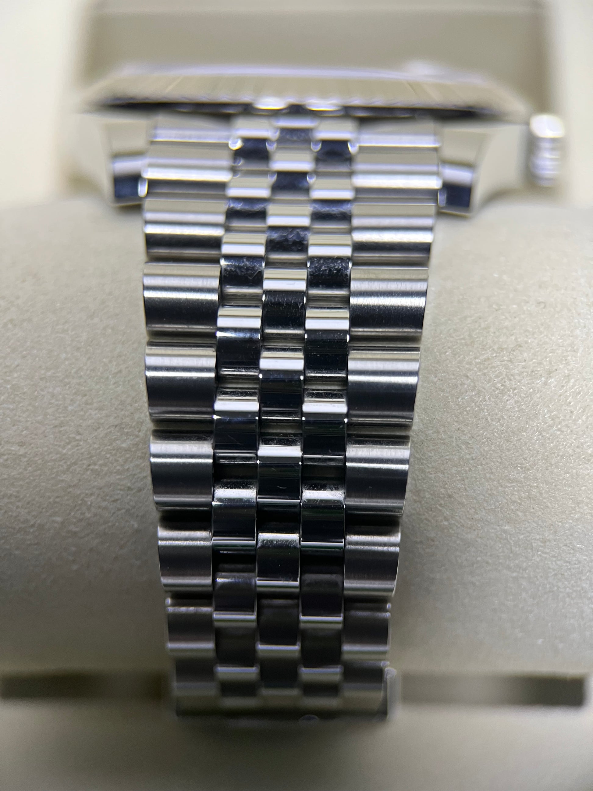 Rolex Datejust 41 Blue Dial Fluted Jubilee 126334 (2025)